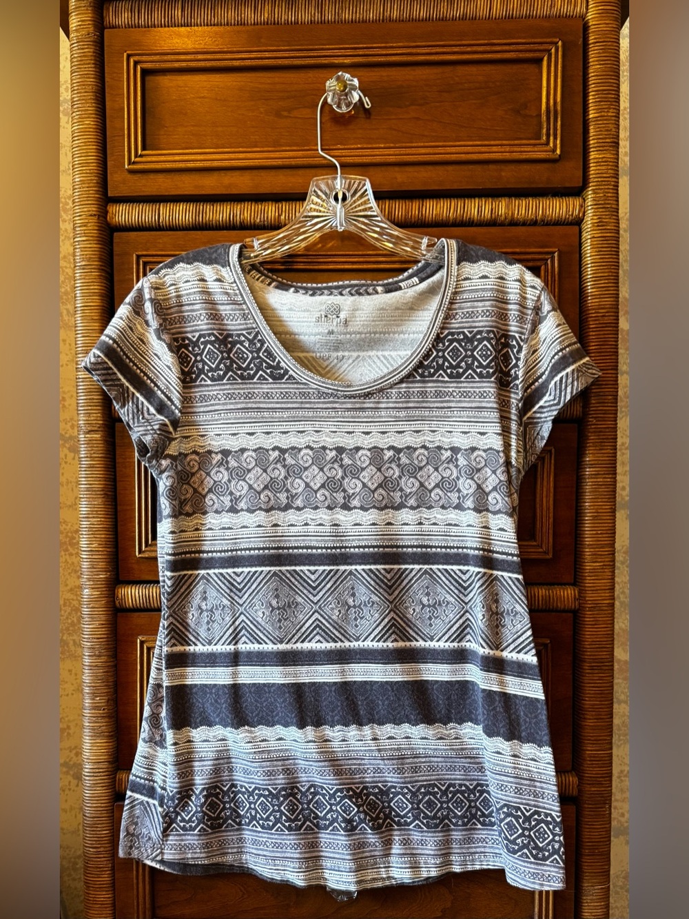 Sherpa Women’s Adventure Short Sleeve Tee Top Multicolored Sz M
